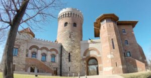 Read more about the article Turnul Lui Vlad Țepeș de lângă parcul Carol I